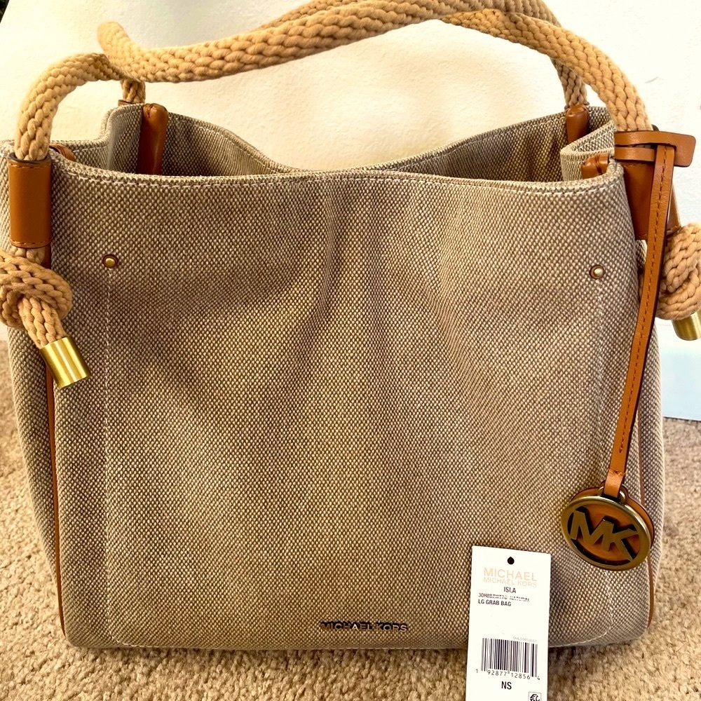 Michael Kors handbag tote w lots of pockets